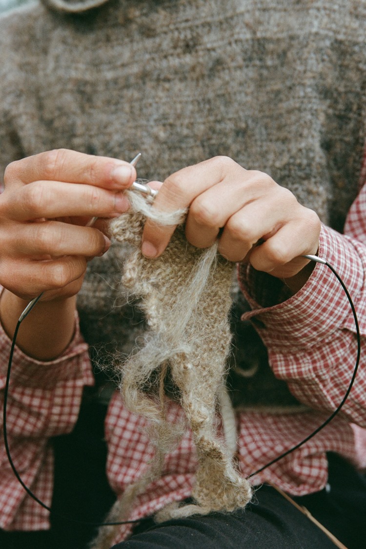 nær af strikketøj, dogmestrik, Hedestrik, foto Iris Humm